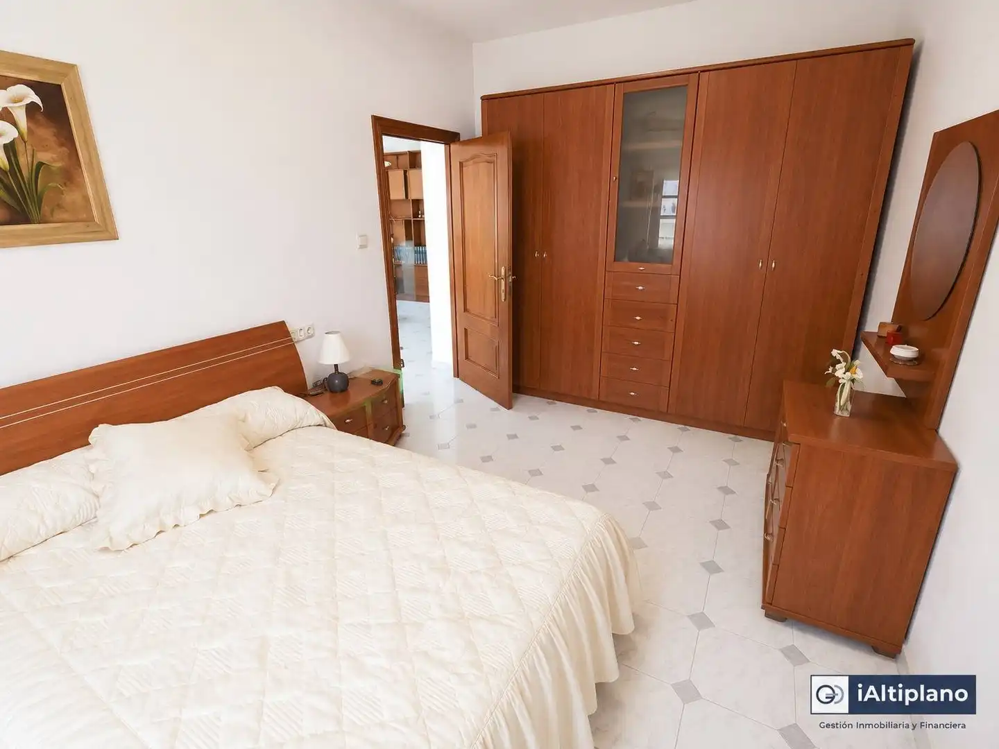 Habitación de Piso en venta en Baza con Calefacción, Terraza y Trastero