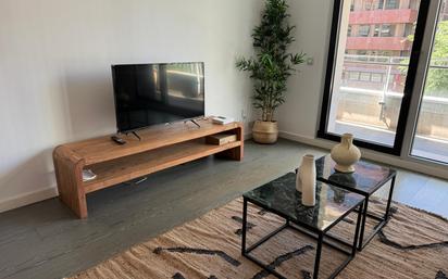 Living room of Apartment to rent in  Madrid Capital  with Air Conditioner and Balcony