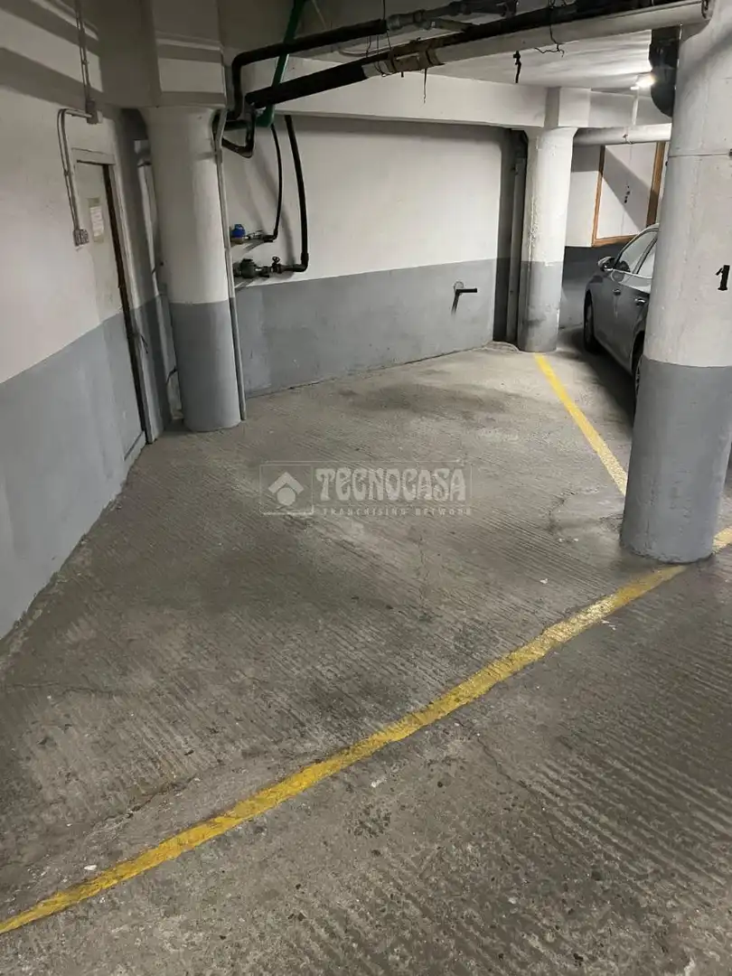 Parkplatz von Garage zum Verkauf in Madrid