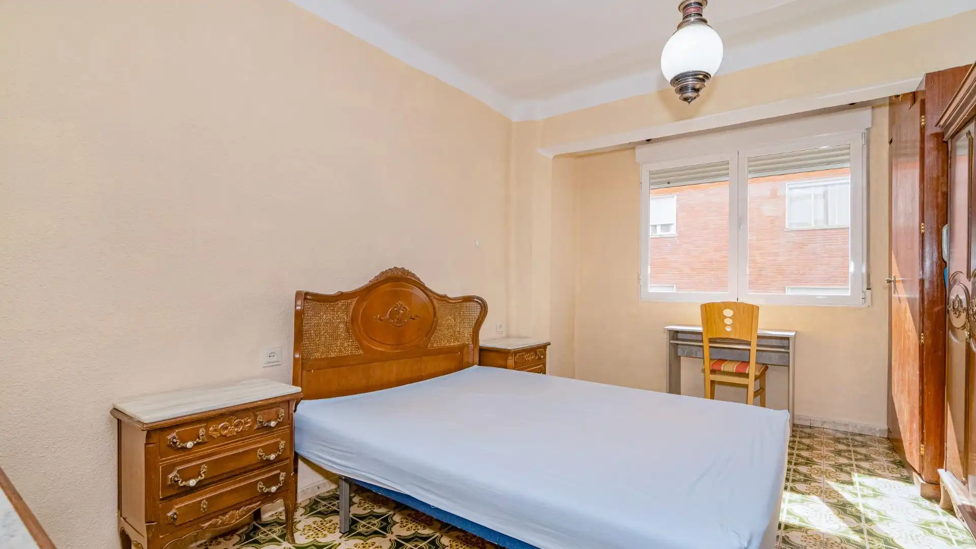 Bedroom of Flat for sale in  Granada Capital  with Terrace and Furnished