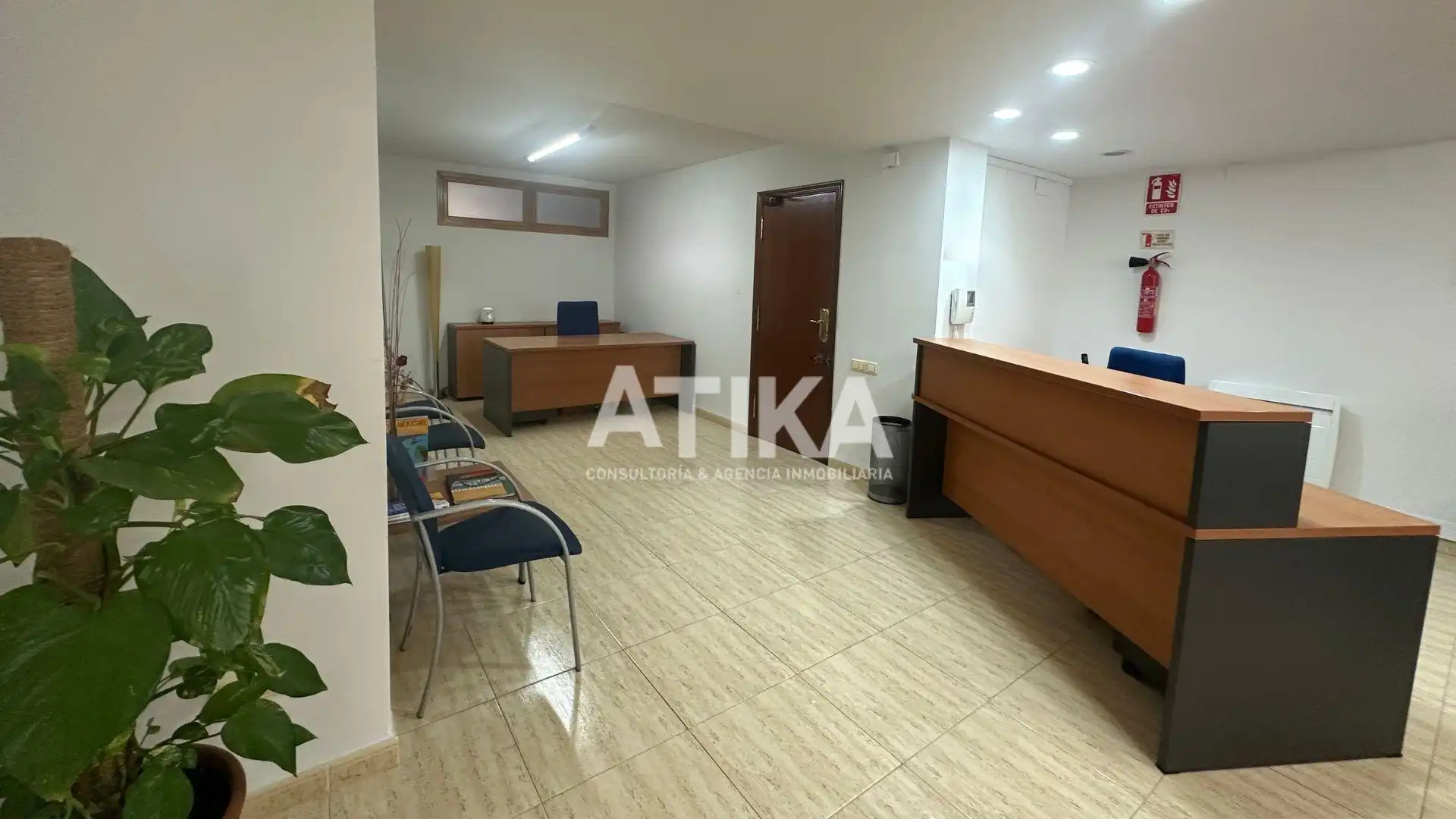 Locale commerciale in vendita a Sant Josep - Zona Hospital