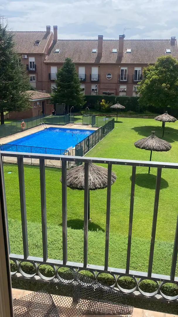 Piscina de Dúplex en venta en Ajalvir con Piscina y Piscina comunitaria