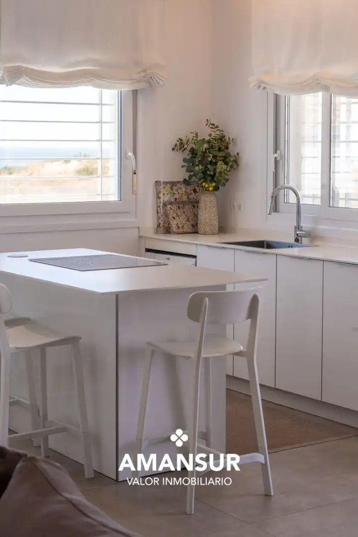 Cuina de Casa o xalet en venda en Punta Umbría amb Aire condicionat, Calefacció i Terrassa