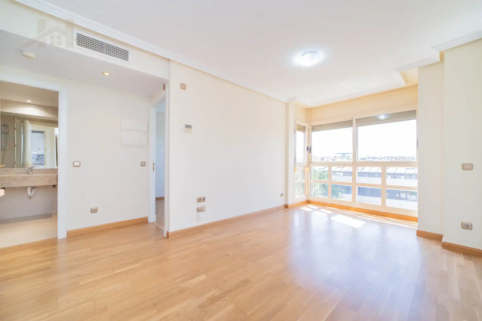 Bedroom of Flat for sale in Madrid  with Air Conditioner, Heating and Storage room