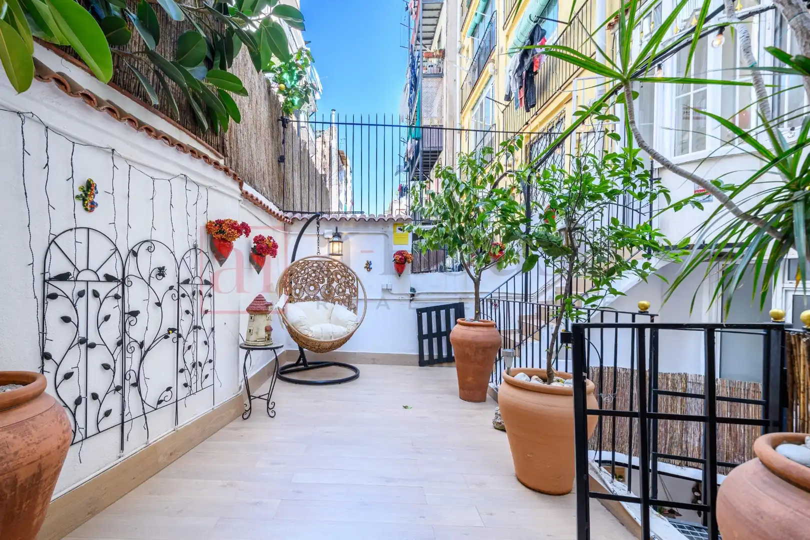 Terrassa de Dúplex en venda en Barcelona amb Aire condicionat, Calefacció i Jardí privat