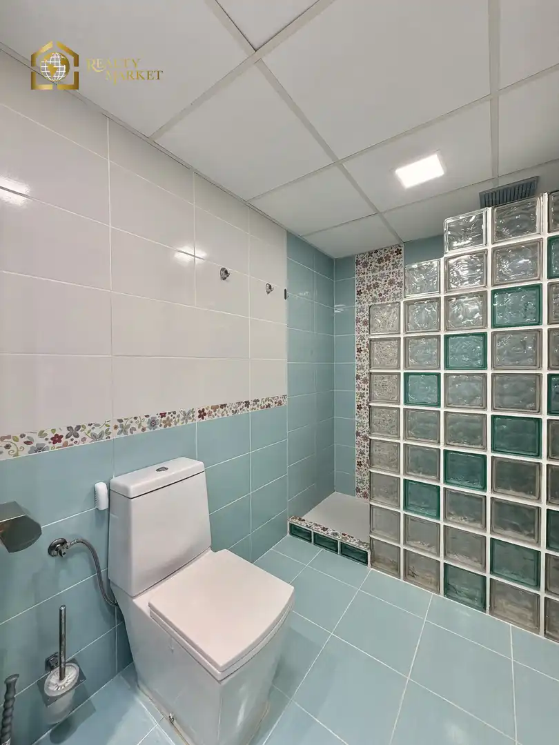 Bathroom of Flat for sale in Valencia  with Private garden, Furnished and Washing machine