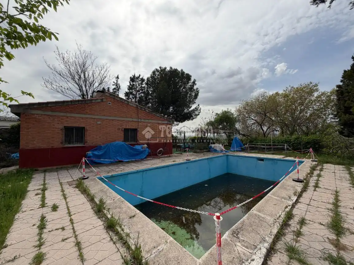Piscina de Casa o chalet en venta en Paracuellos de Jarama