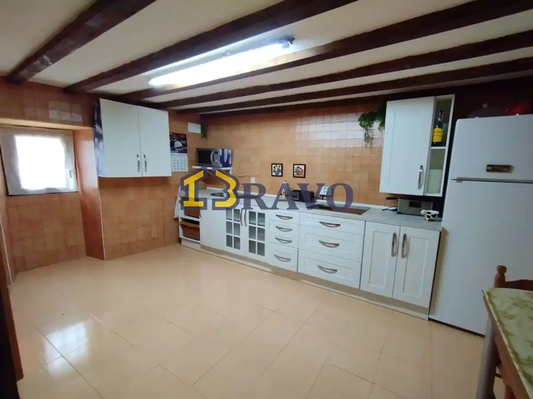 Kitchen of Houses for sale in Medina de Pomar, Burgos