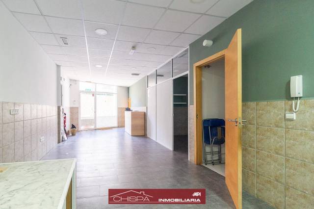 Local comercial en Alquiler en Casco Urbano