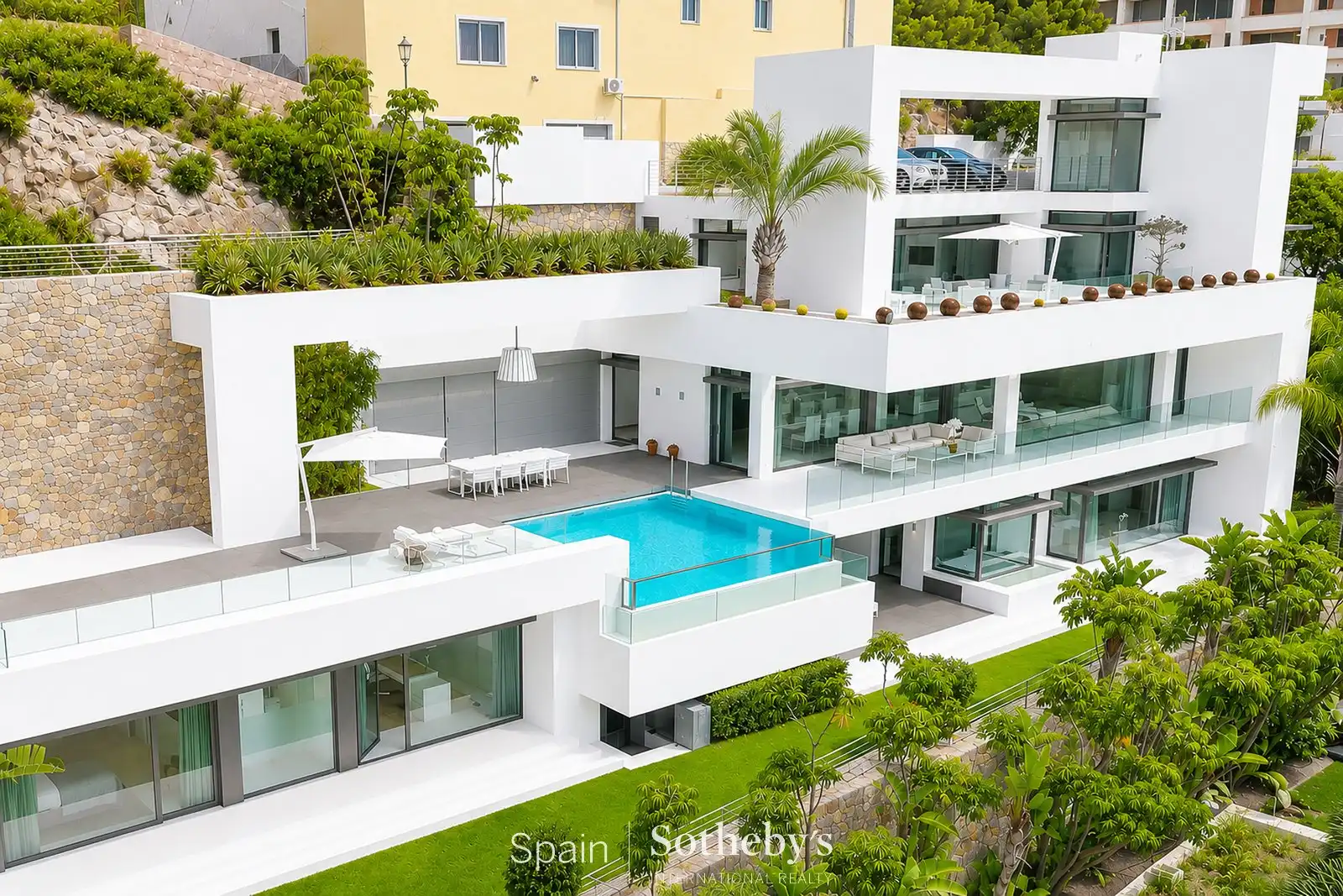 Casa con piscina en venta en Avenida de Europa