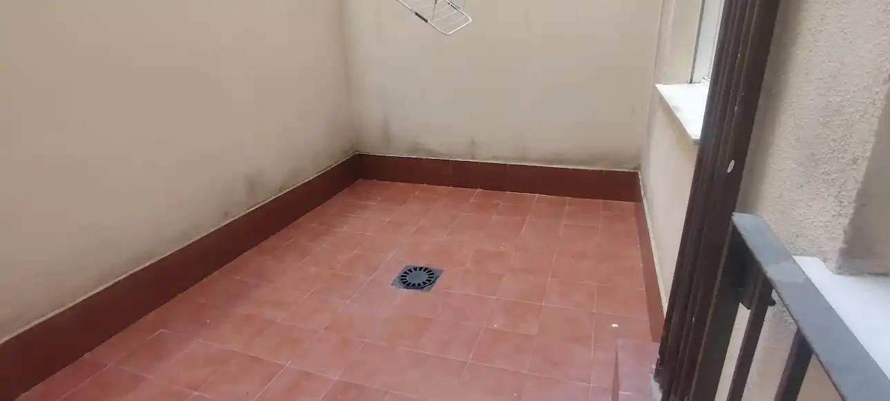 Badezimmer von Wohnung zur Miete in Linares mit Klimaanlage, Heizung und Möbliert