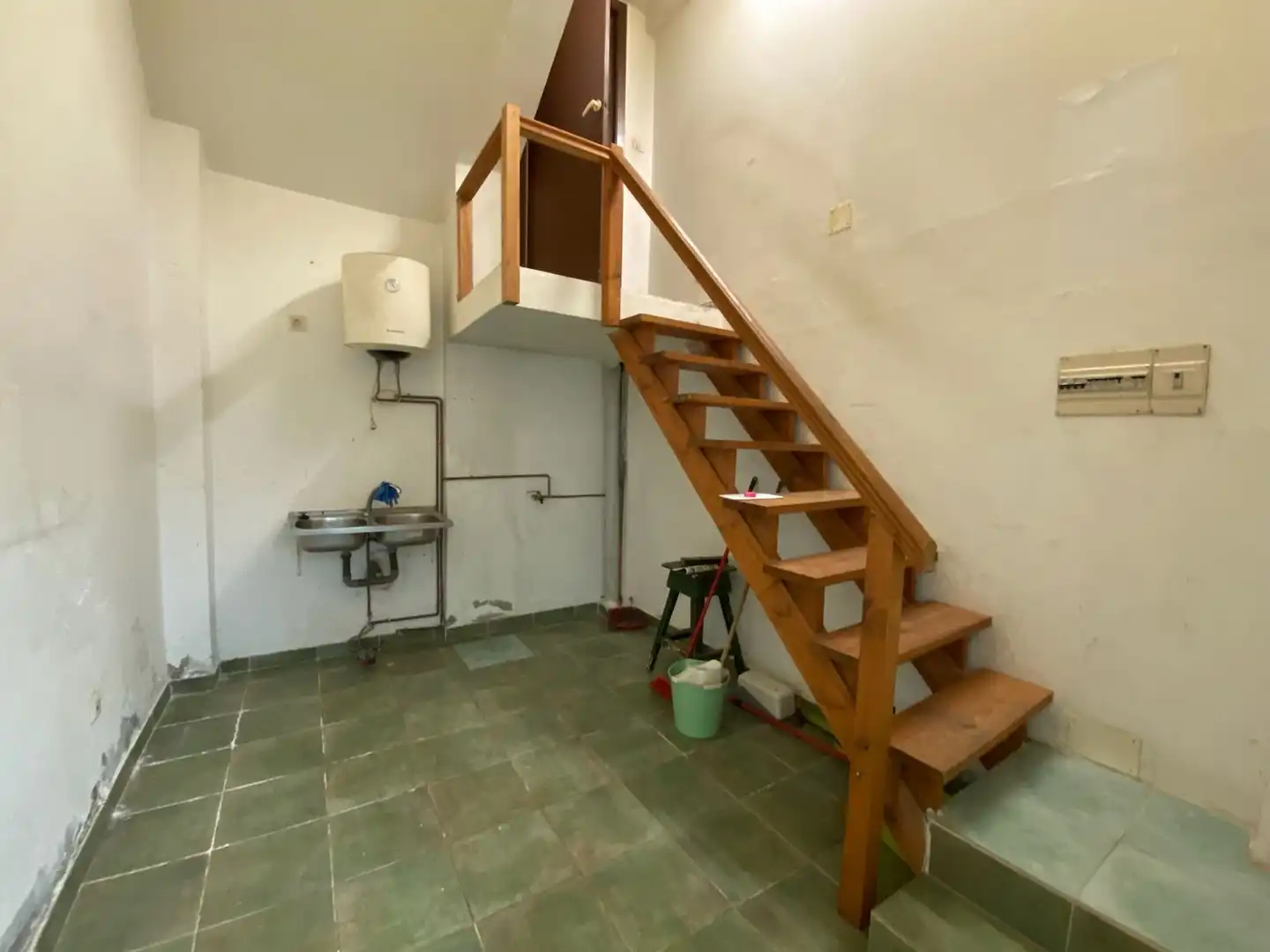 Local comercial en alquiler en Rúa Farmacéutico Manuel Fernández Llamazares 9, imagen 10