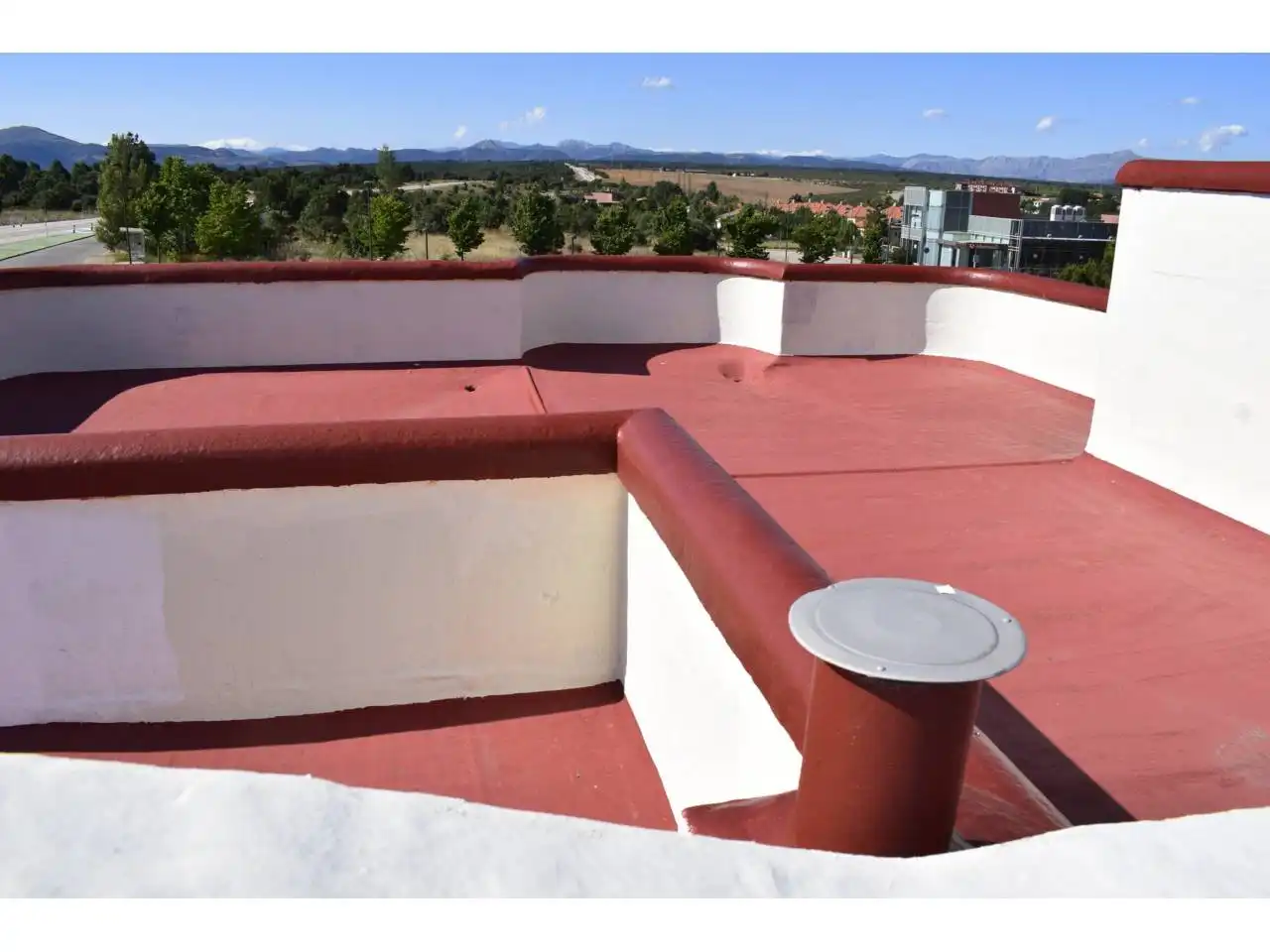 Terrassa de Casa o xalet en venda en Villaquilambre amb Calefacció, Terrassa i Alarma