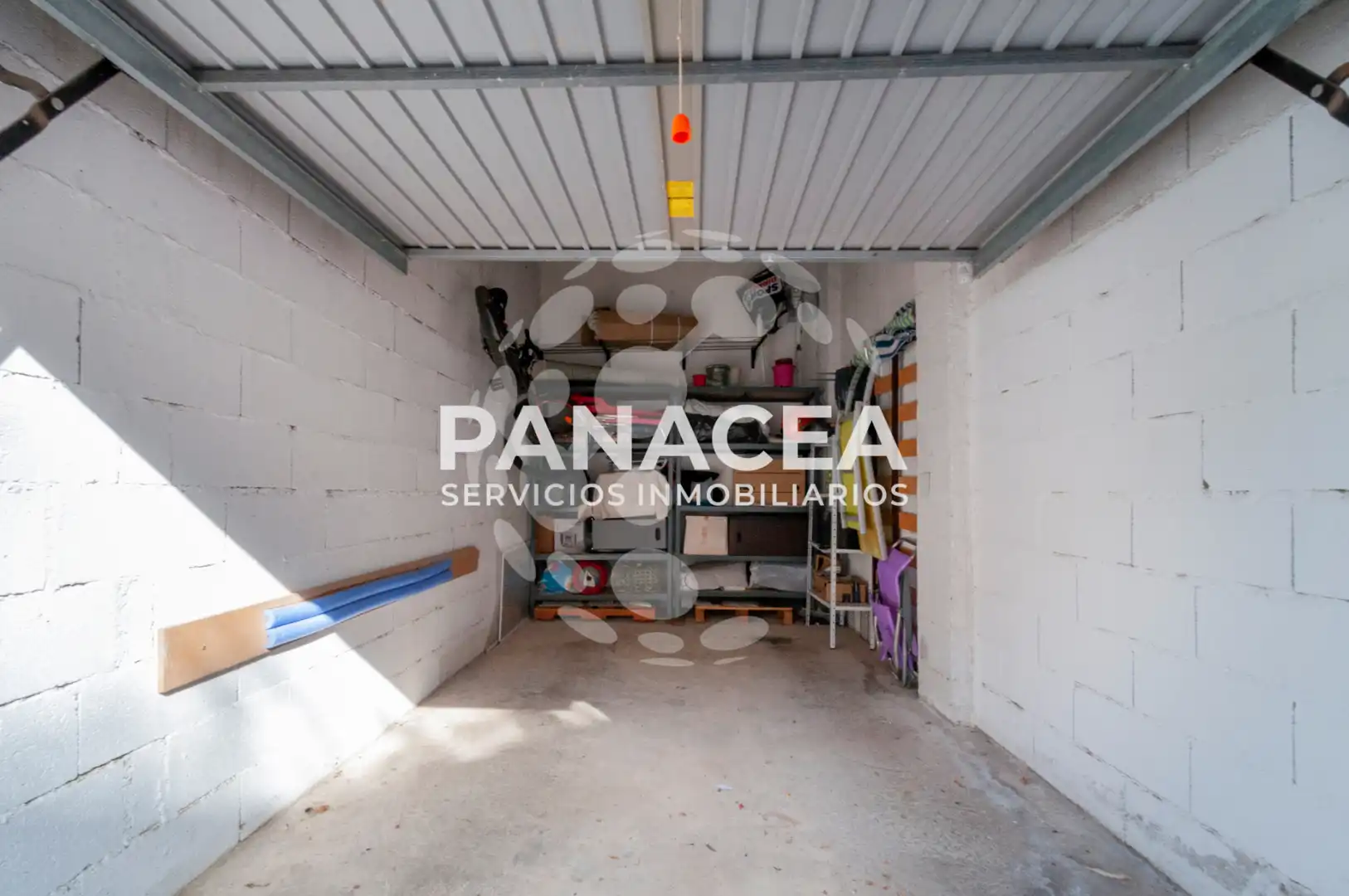 Casa adosada en venta en Albuñol con Jardín privado, Terraza y Amueblado