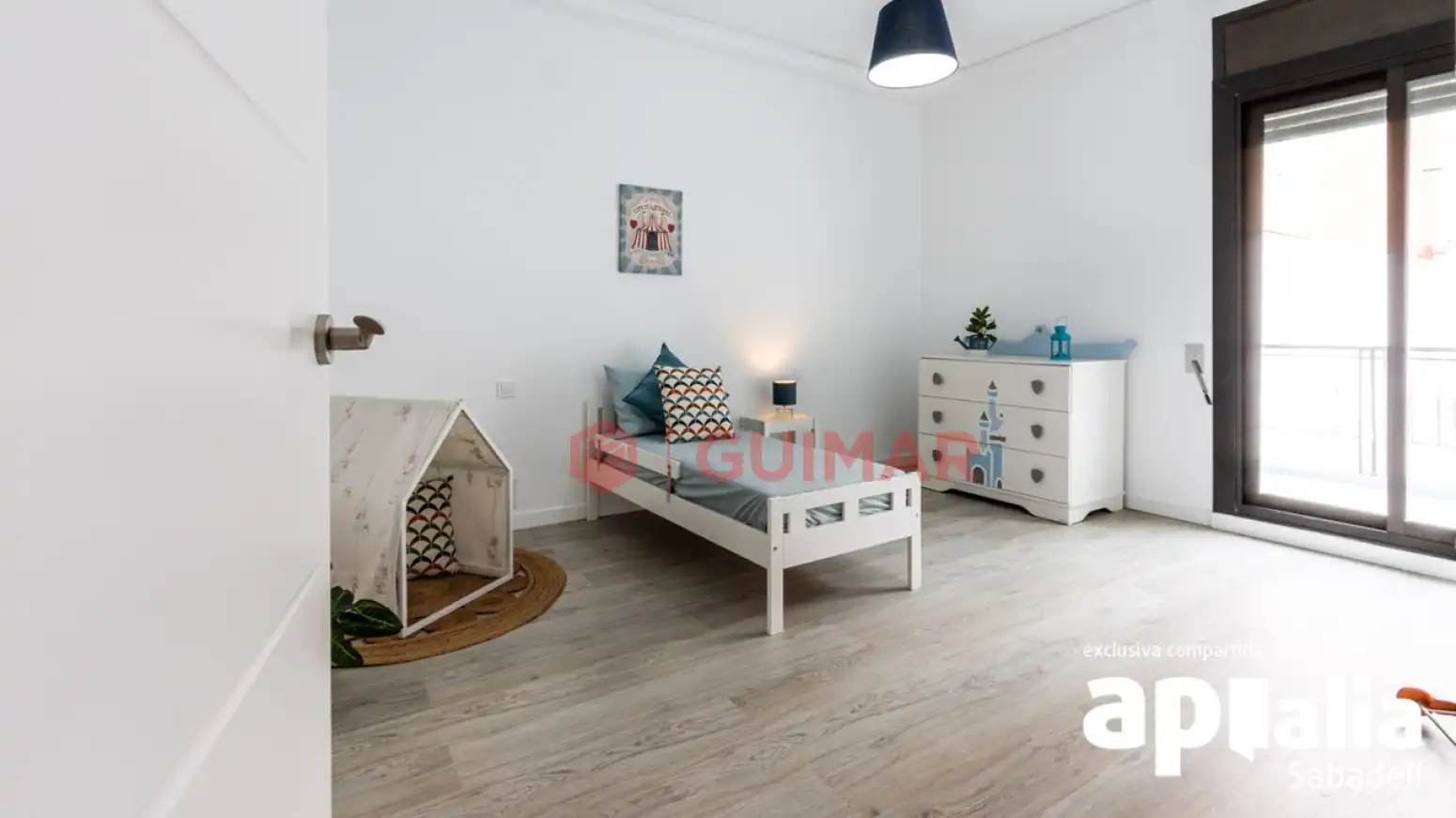 Bedroom of Flat for sale in Sabadell  with Air Conditioner, Heating and Private garden