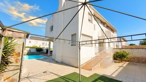 Foto 4 de Casa adosada en venda a Calle Amadeo Vives, Avenida Elvas, Badajoz Capital