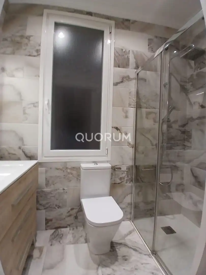 Baño de Piso en venta en Bilbao  con Calefacción
