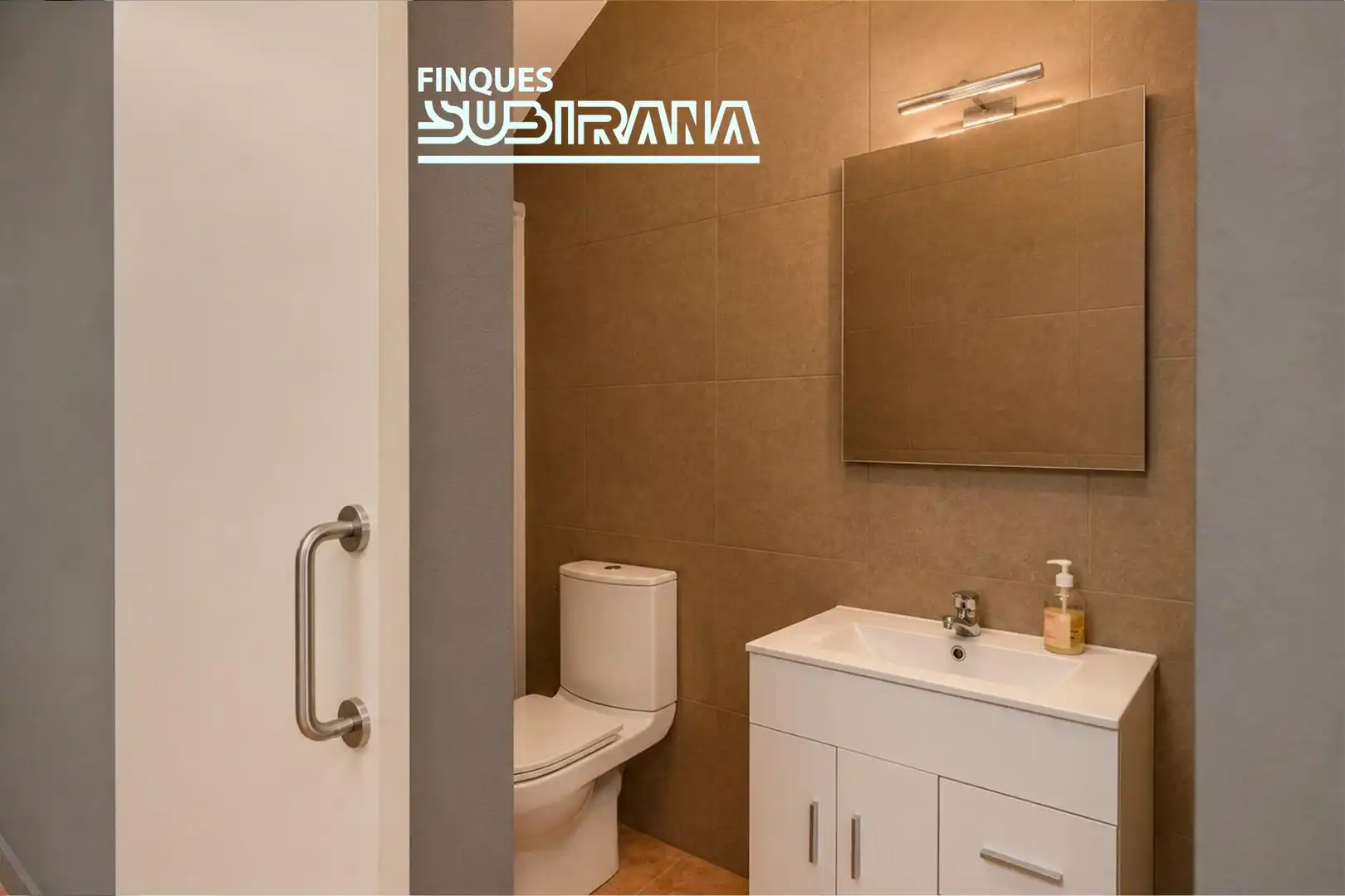 Baño de Casa o chalet en venta en Vilanova del Camí con Aire acondicionado, Calefacción y Jardín privado