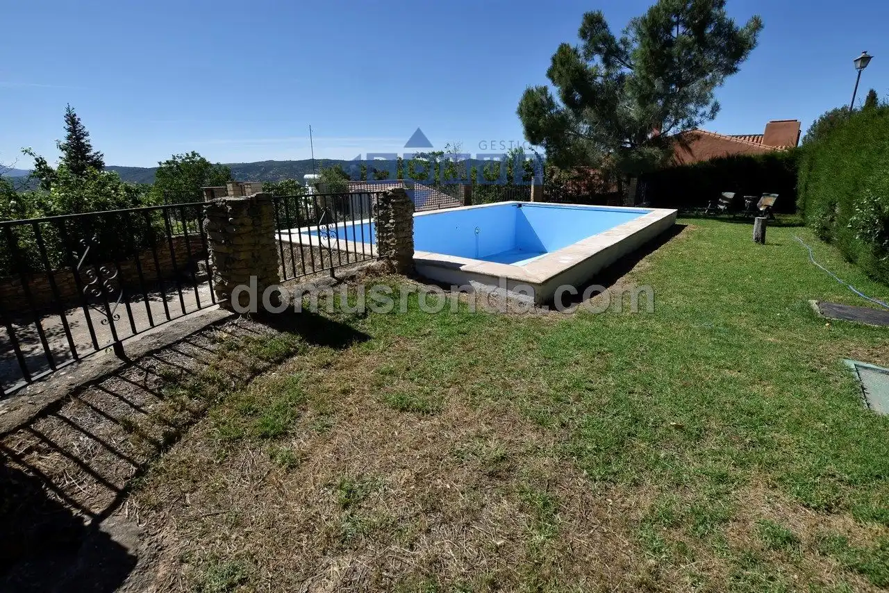 Piscina de Finca rústica de alquiler en Ronda con Aire acondicionado, Calefacción y Trastero