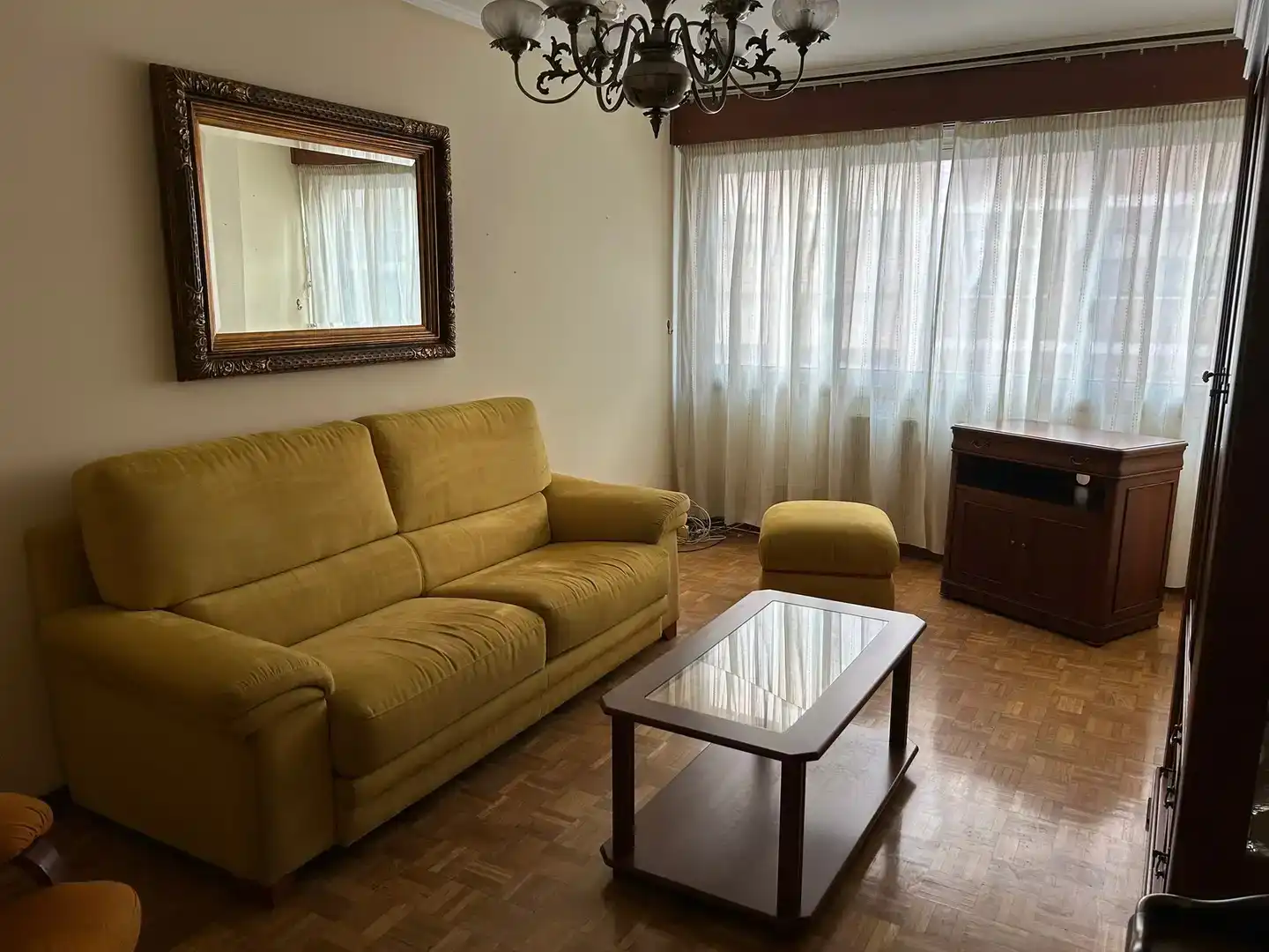 Sala d'estar de Pis de lloguer en Ferrol amb Parquet, Traster i Moblat