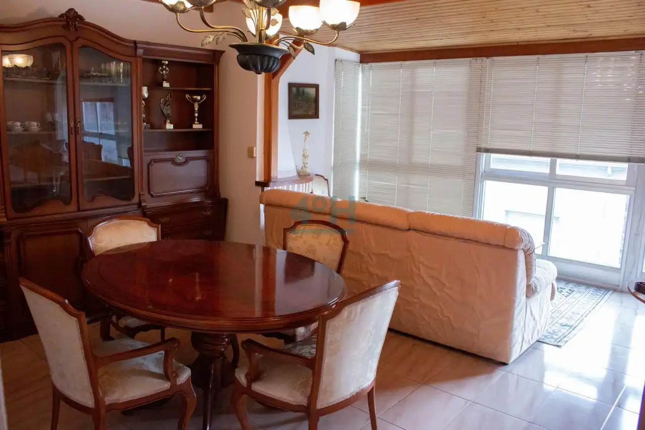 Comedor de Edificio en venta en Maceda