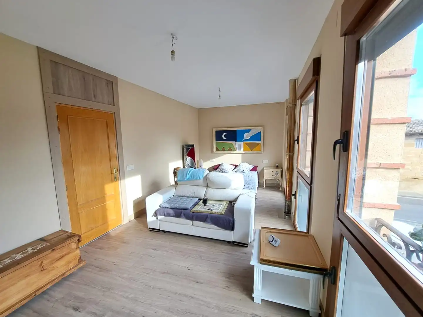 Sala de estar de Finca rústica en venta en Ollauri con Calefacción y Amueblado