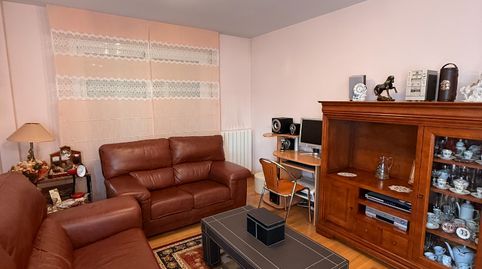 Foto 2 de Apartament en venda a Calle Alcanadre, Los Lirios, Logroño