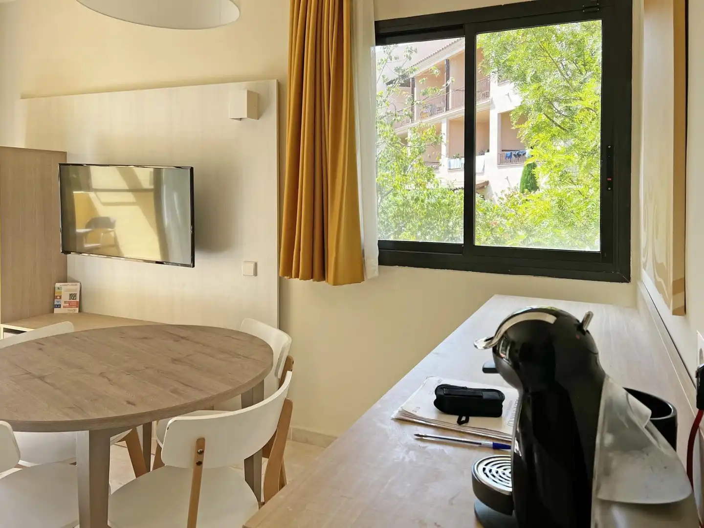 Menjador de Apartament en venda en Mont-roig del Camp amb Aire condicionat, Calefacció i Jardí privat