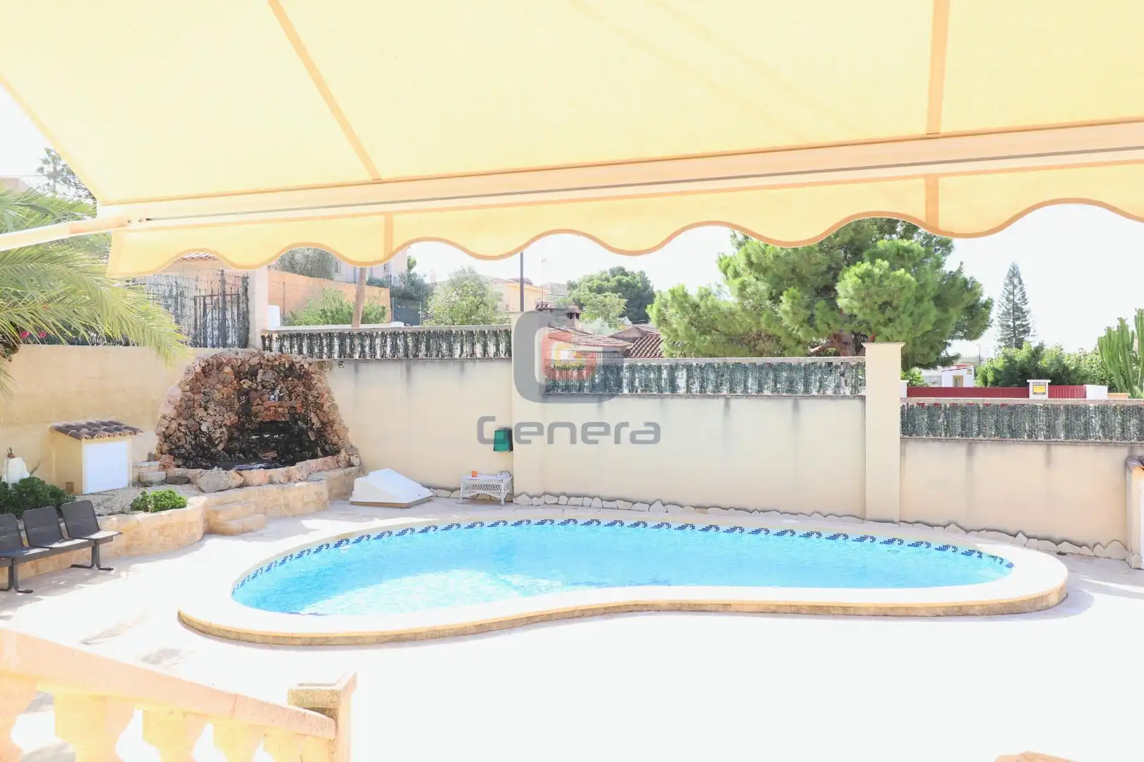 Piscina de Casa o xalet en venda en San Vicente del Raspeig / Sant Vicent del Raspeig amb Aire condicionat, Calefacció i Jardí privat