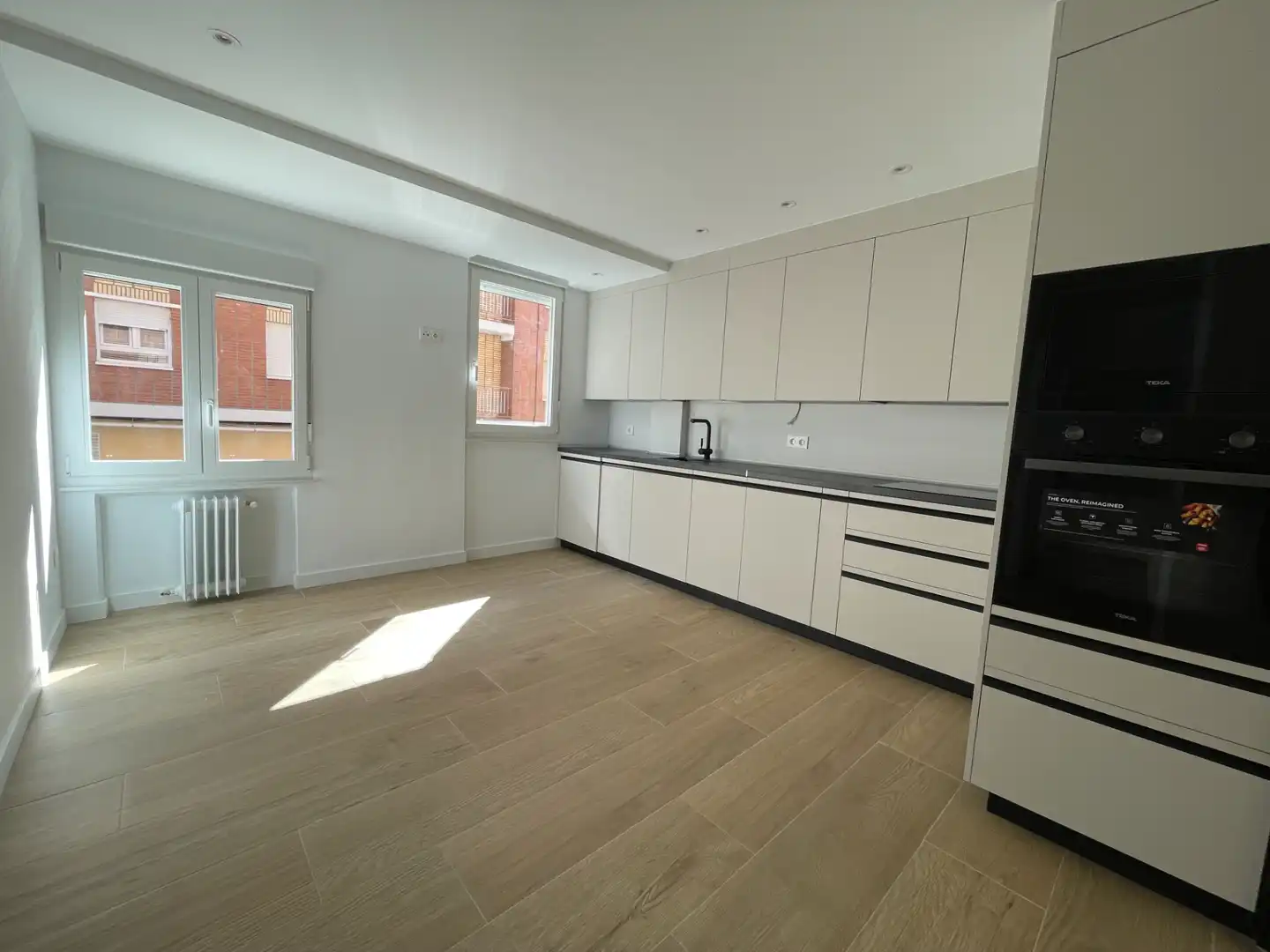 Piso con terraza en venta en Calle Navasfrías, imagen 2
