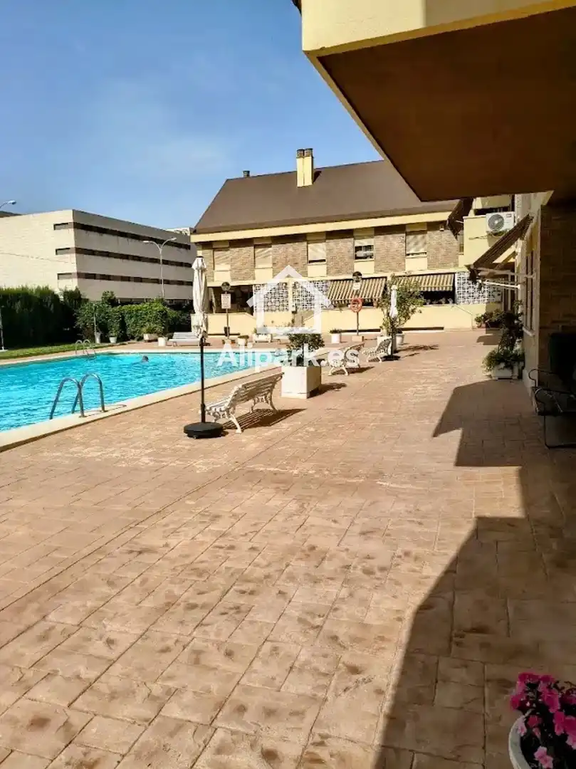 Swimming pool of Flat for rent in Alicante / Alacant  with Heating, Terrace and Swimming Pool