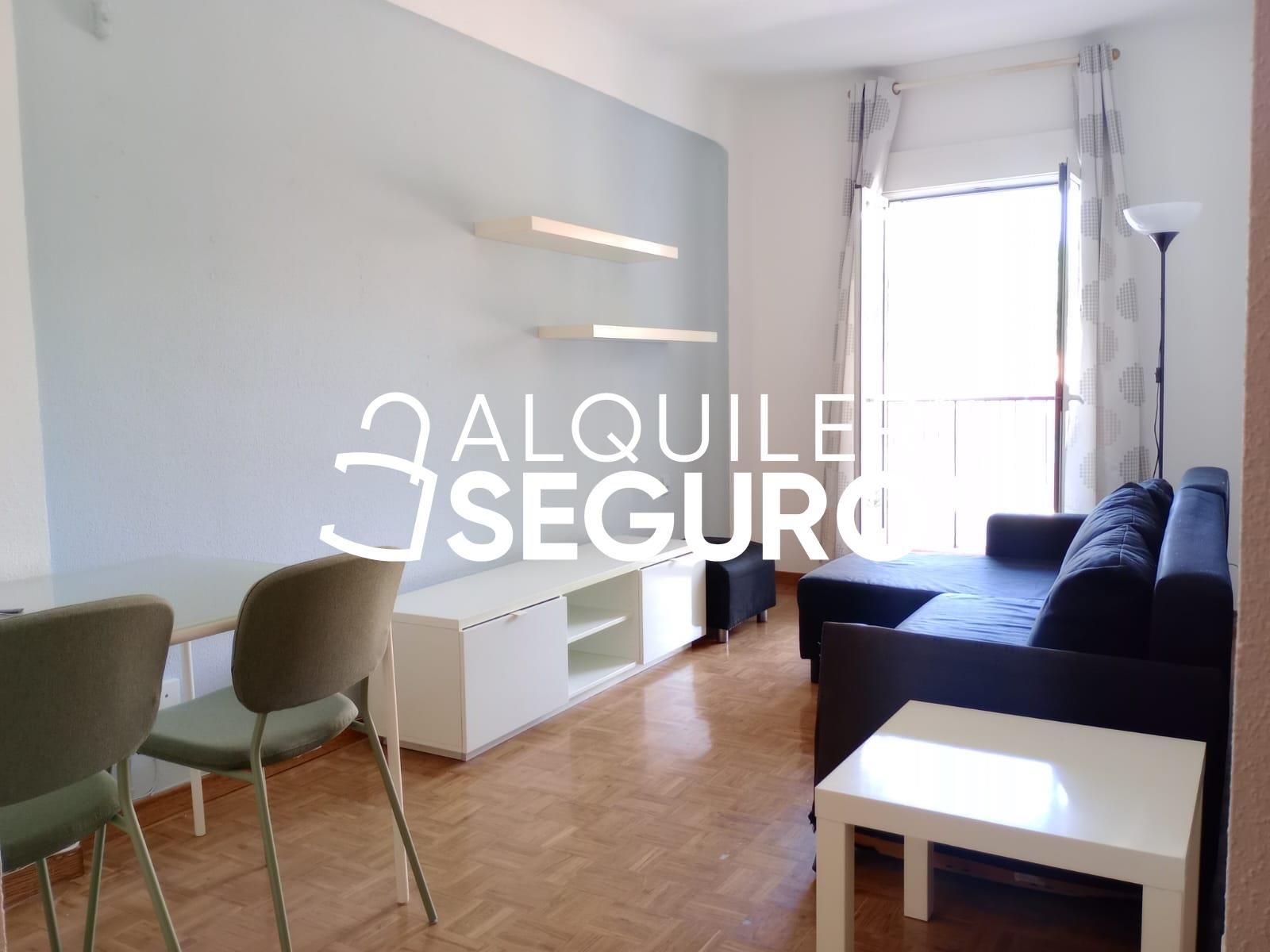 Sala de estar de Piso de alquiler en  Madrid Capital con Calefacción, Terraza y Amueblado