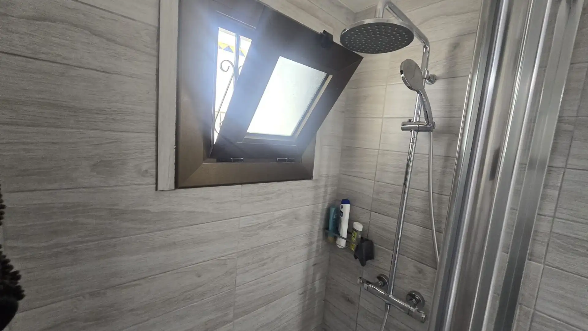Baño de Apartamento en venta en Roses con Aire acondicionado, Calefacción y Terraza