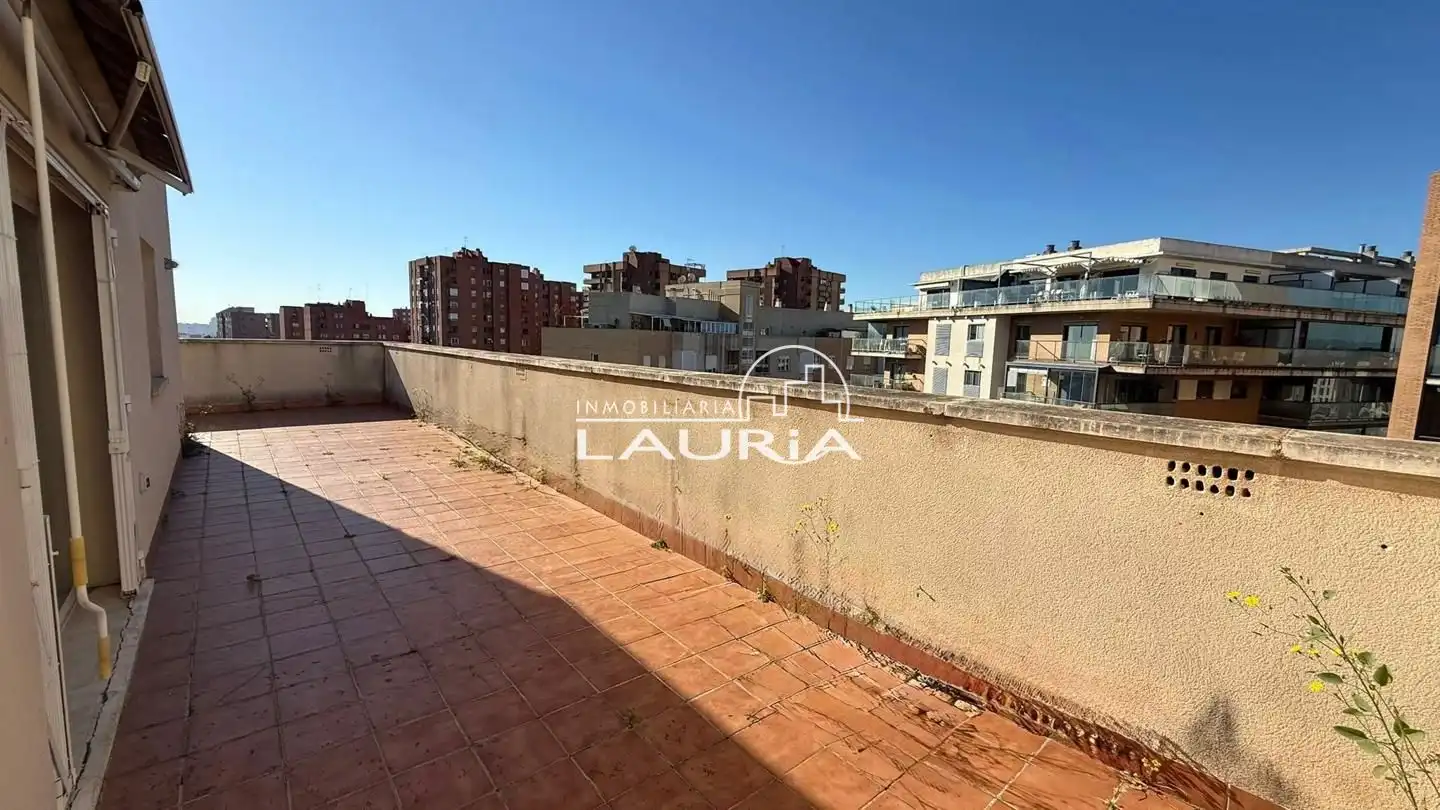 Terraza de Ático en venta en Paterna con Parquet, Terraza y Trastero