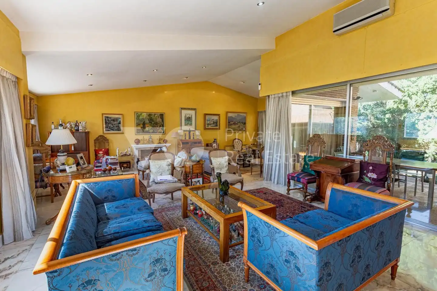 Living room of Houses for sale in Majadahonda  with Air Conditioner, Heating and Private garden