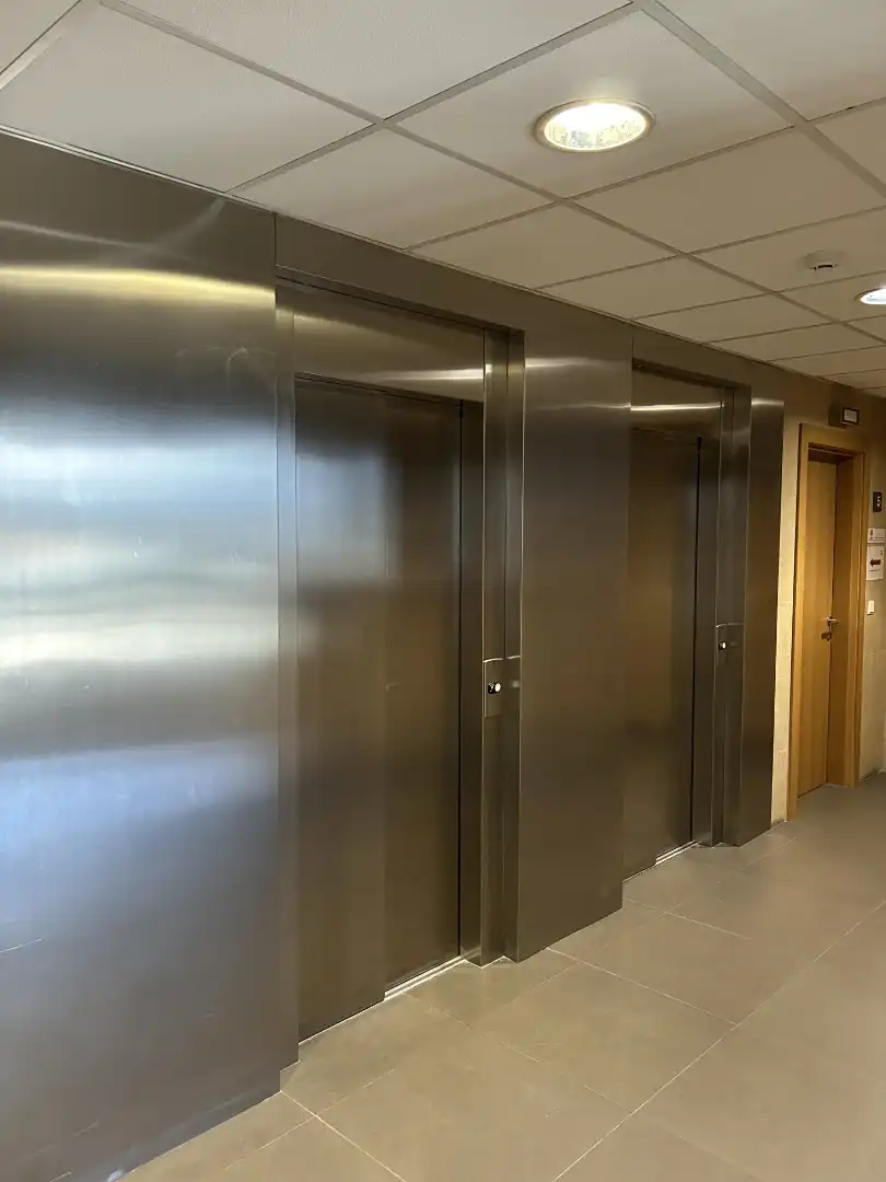 Office space with lift to rent in Polígono Parque Empresarial la Muga 11, imagen 6