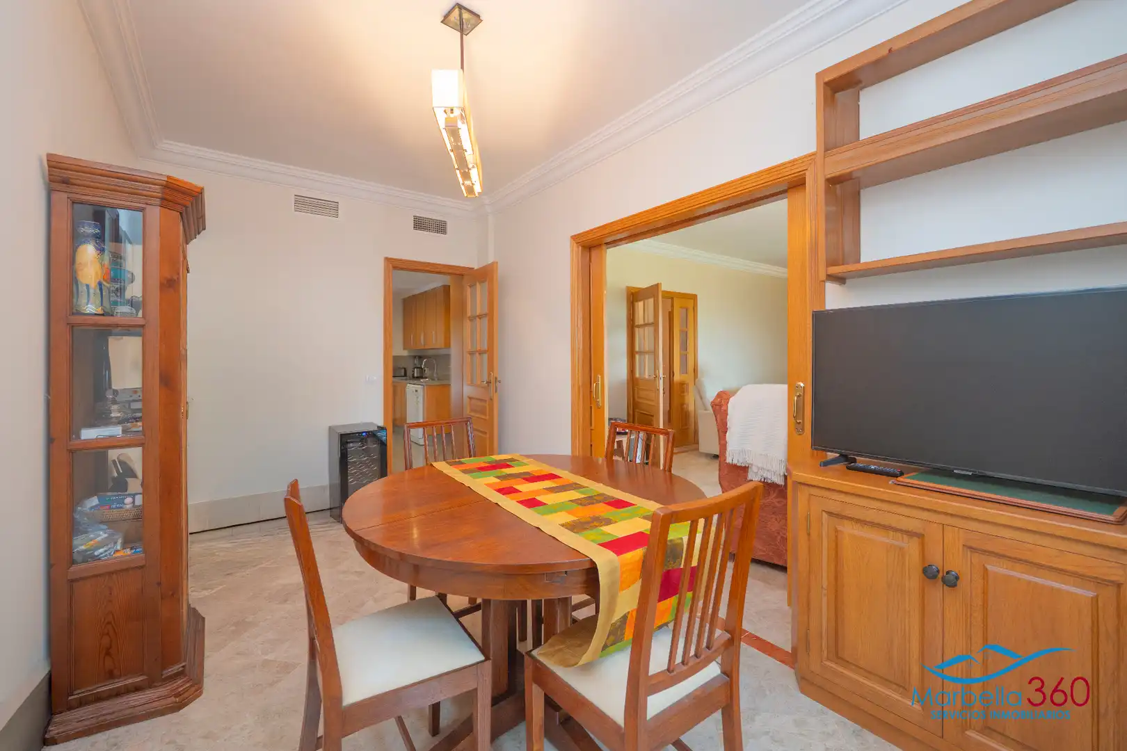 Comedor de Casa adosada en venta en Marbella con Aire acondicionado, Calefacción y Jardín privado