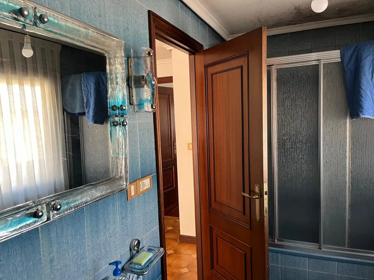 Dormitori de Casa o xalet en venda en Vigo  amb Calefacció, Jardí privat i Parquet