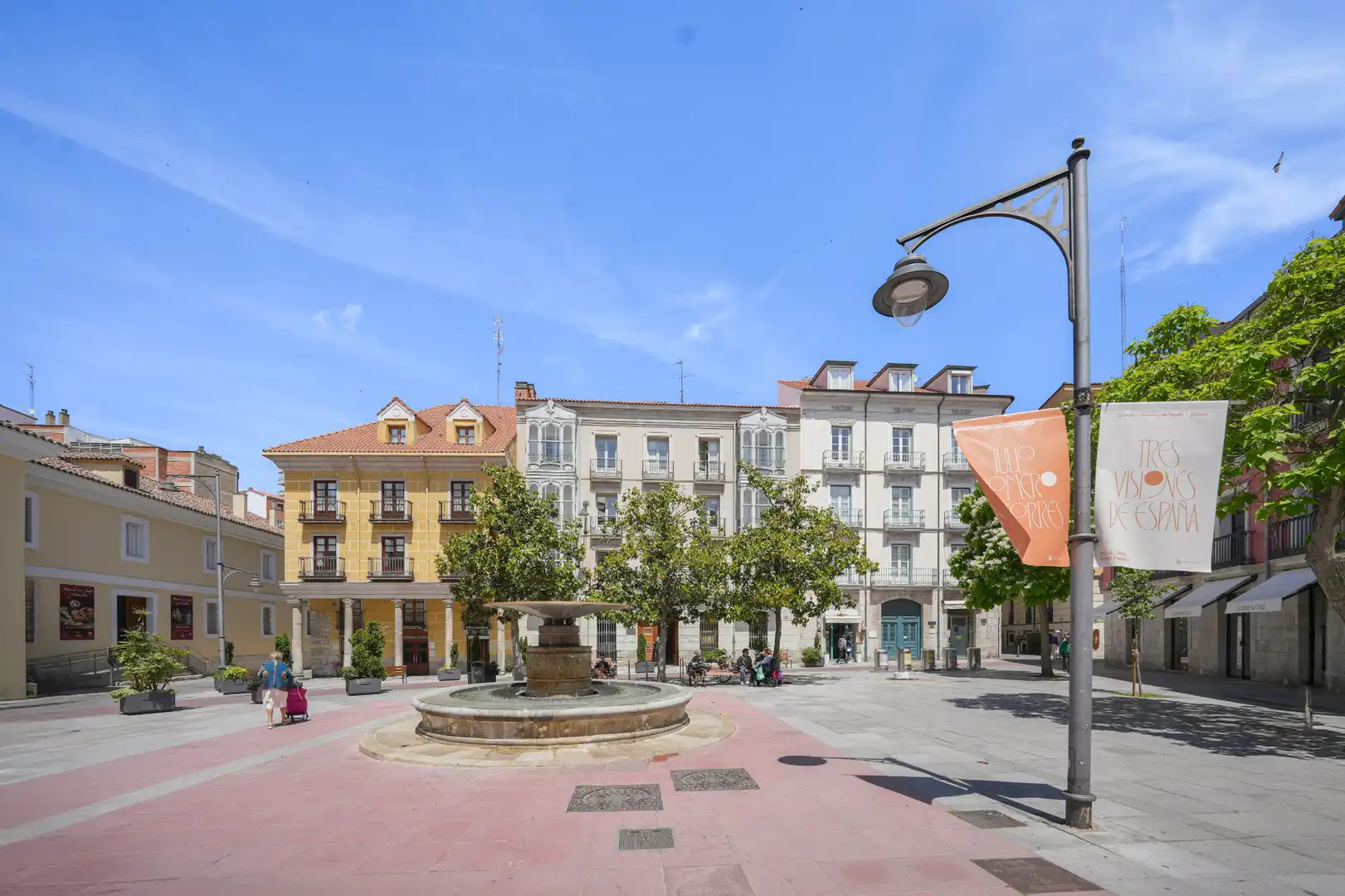 Exterior view of Flat for sale in Valladolid  with Heating, Parquet flooring and Storage room