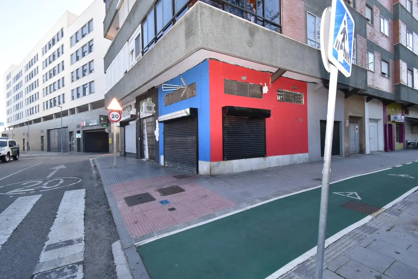 Exterior view of Commercial properties for sale in Cádiz