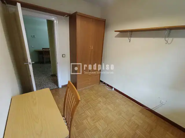 Habitación de Piso en venta en Madrid con Calefacción, Parquet y Terraza