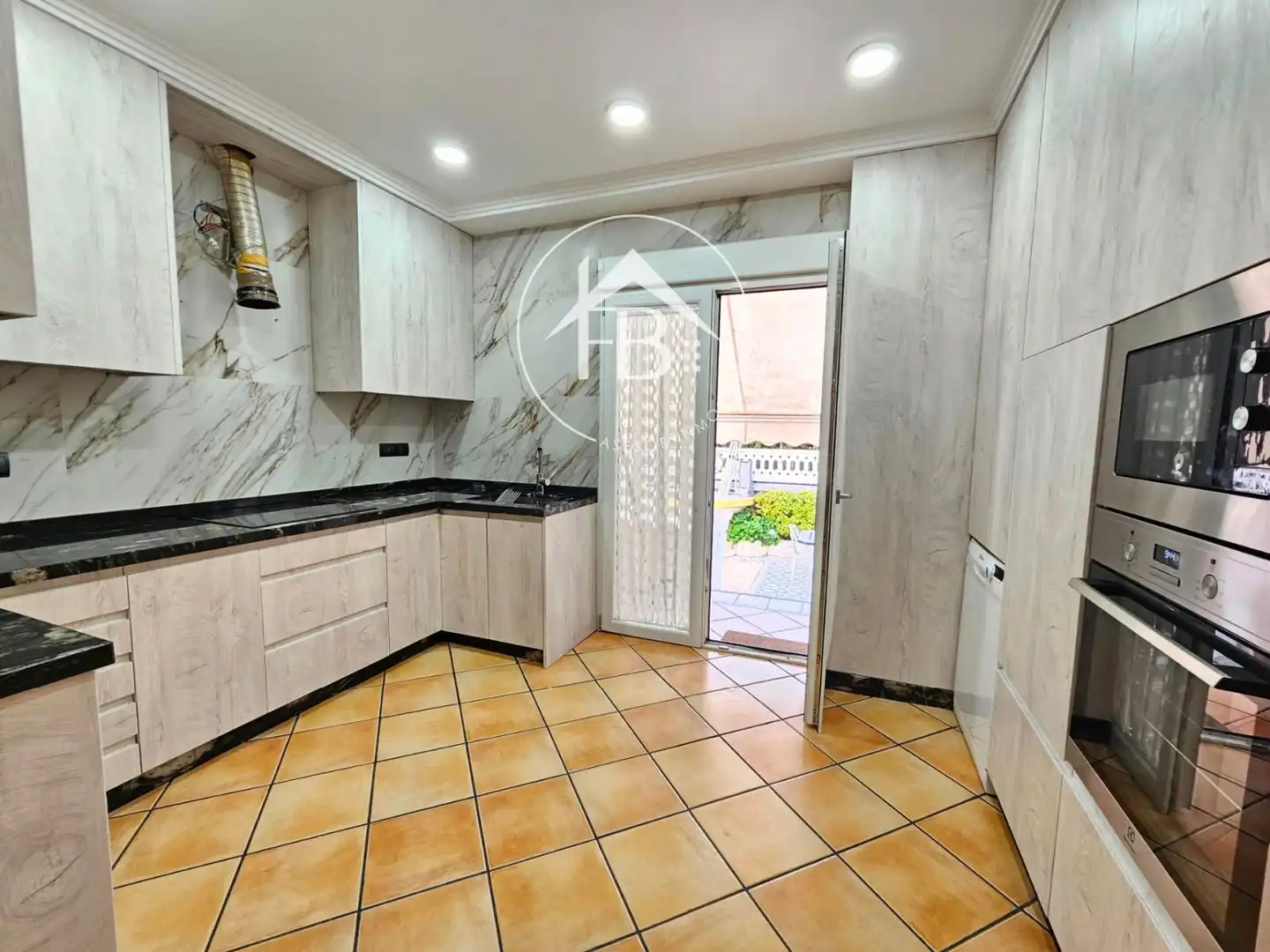 Kitchen of Houses for sale in San Vicente del Raspeig / Sant Vicent del Raspeig  with Air Conditioner, Heating and Terrace