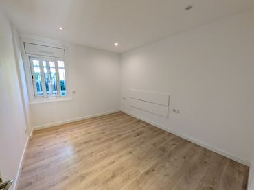Ground floor with balcony to rent in Centre