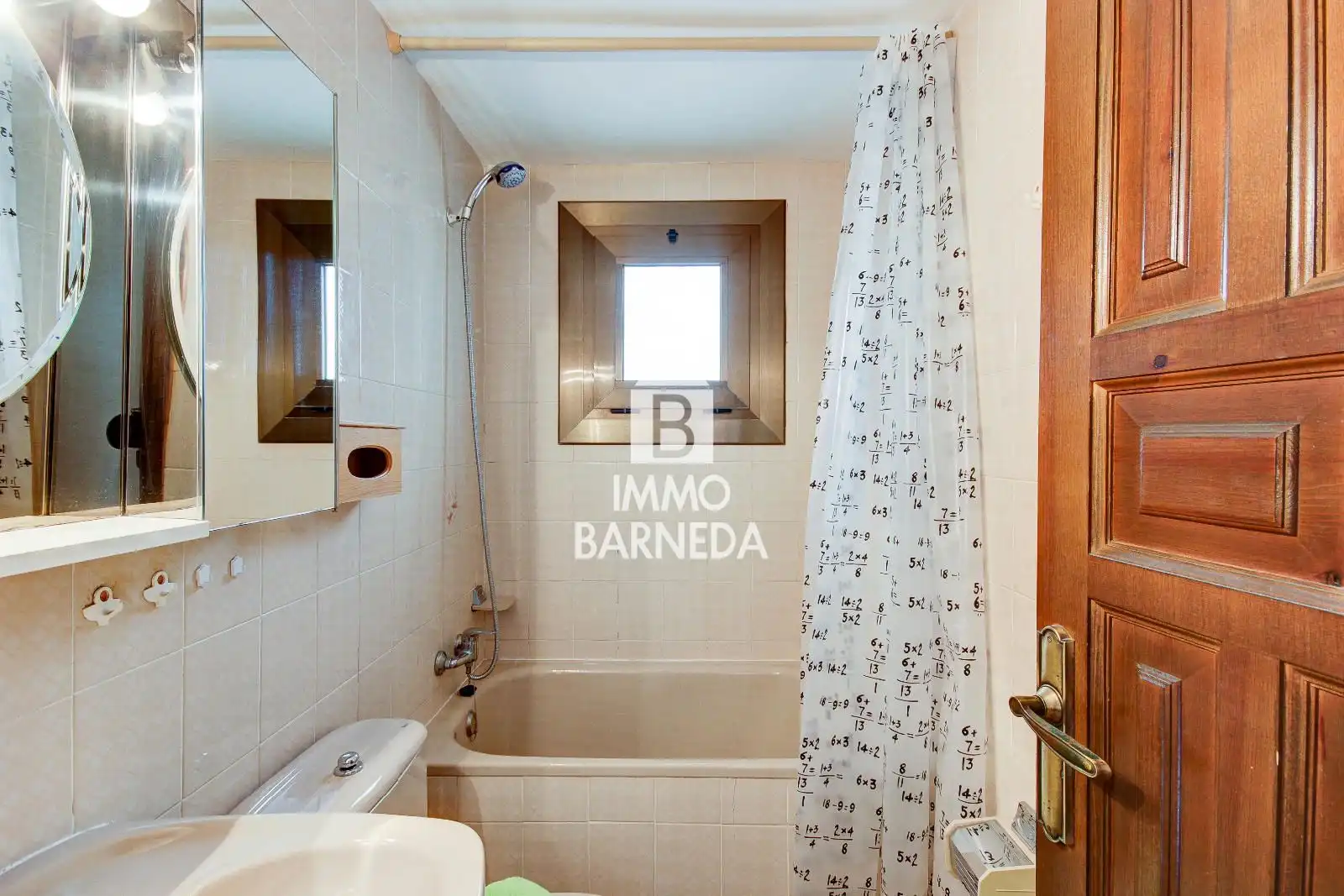 Bany de Pis en venda en Roses amb Terrassa, Piscina i Moblat