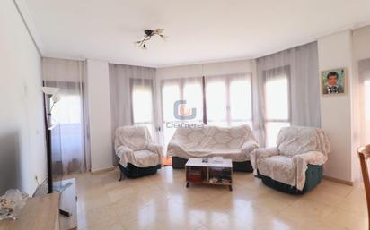 Sala d'estar de Pis en venda en Alicante / Alacant amb Aire condicionat, Calefacció i Jardí privat