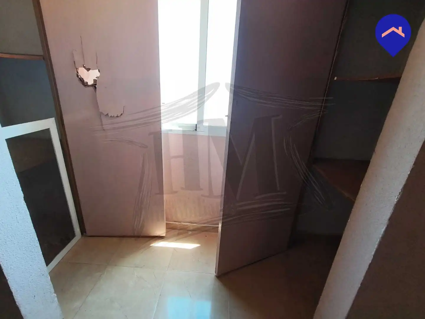 Piso en venta en Valencia con Calefacción, Terraza y Alarma