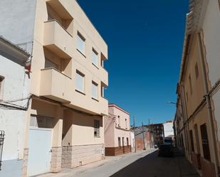 Vista exterior de Apartament en venda en La Roda amb Terrassa