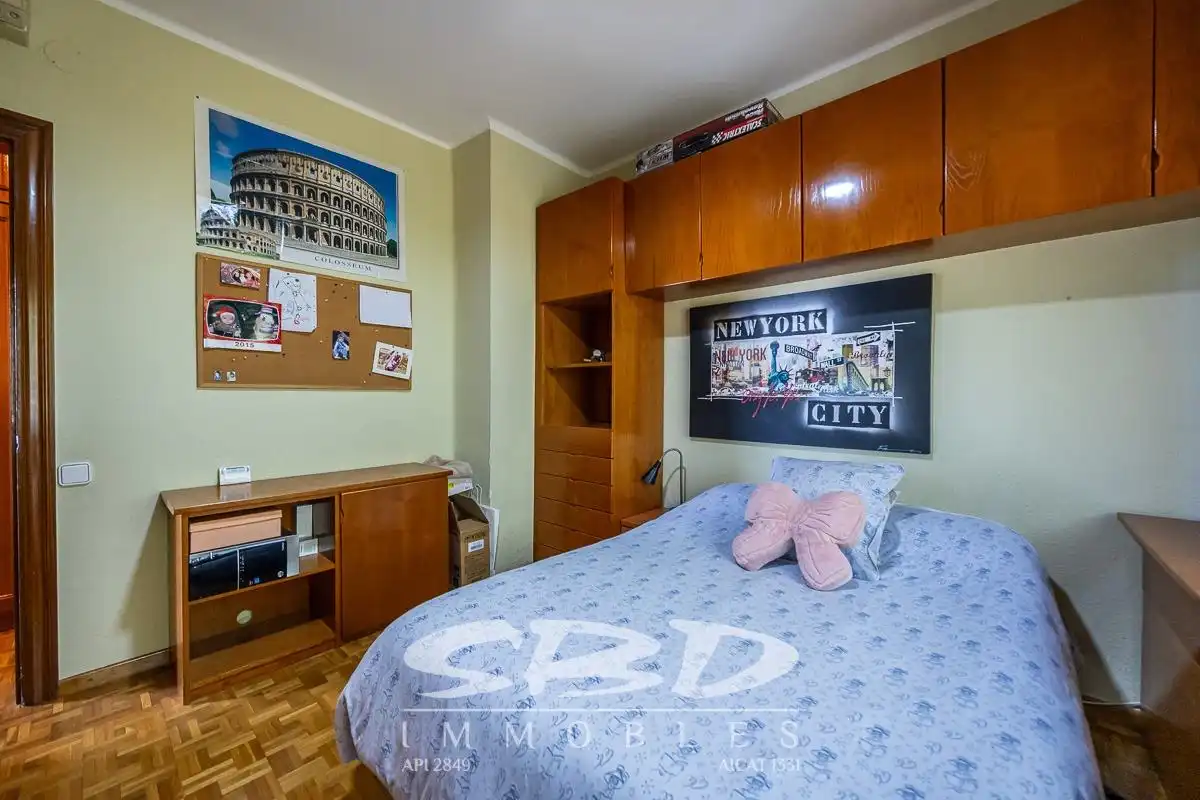 Dormitori de Casa o xalet en venda en Barberà del Vallès amb Aire condicionat, Calefacció i Terrassa