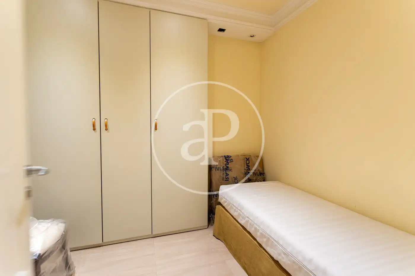 Habitación de Piso de alquiler en Barcelona con Aire acondicionado, Calefacción y Amueblado