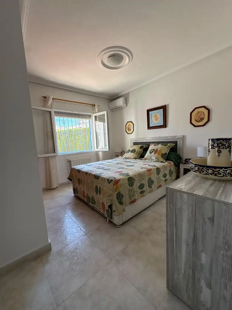 Dormitori de Casa o xalet en venda en Rojales amb Aire condicionat, Calefacció i Jardí privat